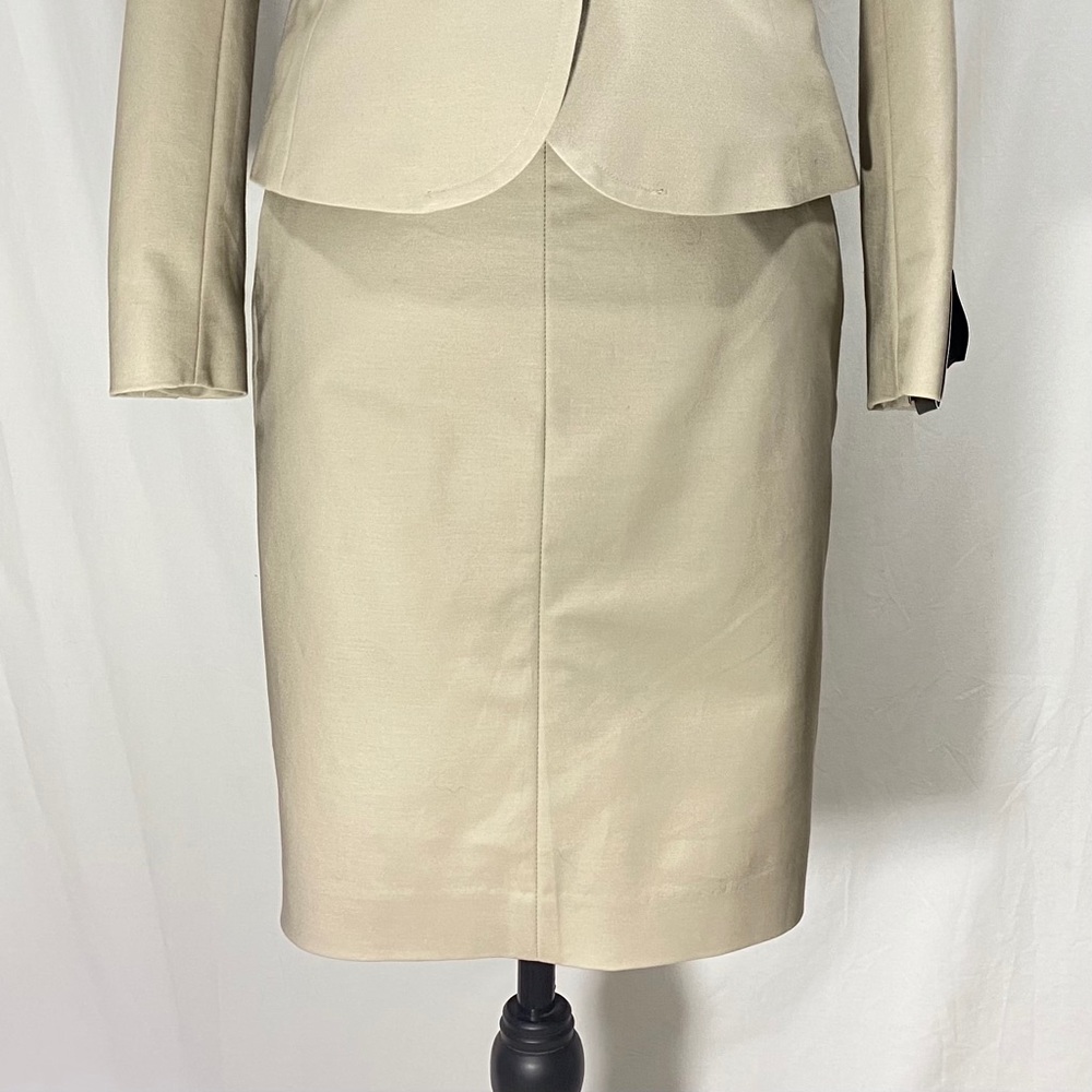 Banana Republic skirt size 4 tan